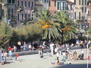 Xtrallusion photo library of independent, self-guided walking and sightseeing holidays in Italy. Pictures, images, photos and photographs taken along the way of this 1-day walking itinerary, to give you a visual impression of the day's walk.